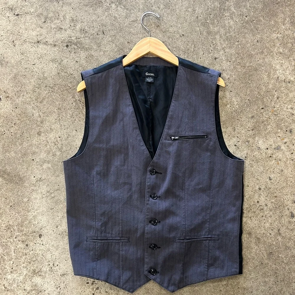 Guess sleeveless vest